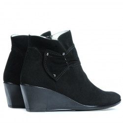 Ghete dama 242 negru velur