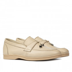 Női mokaszinok 6054 krém