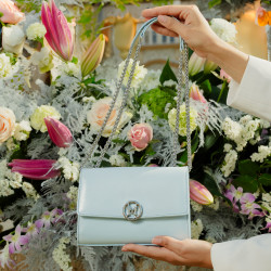 Geanta dama de umar 013g 01 baby blue lifestyle