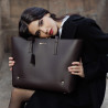 Geanta dama de umar 034g dark brown lifestyle