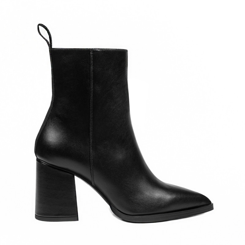 Női magassarkú csizma 1401 fekete