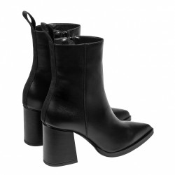 Női magassarkú csizma 1401 fekete