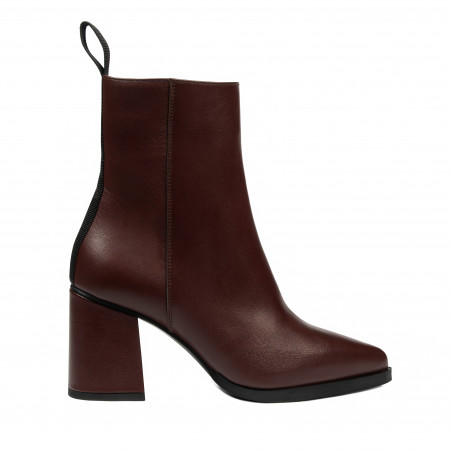 Női magassarkú csizma 1401 barna