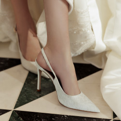 Női szandál 1352 fehér szatén lifestyle