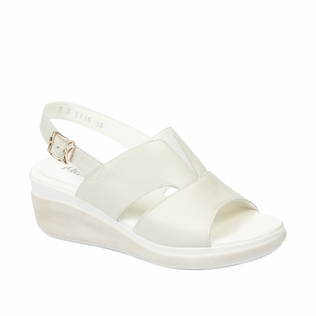 Női szandál 5116 bézs