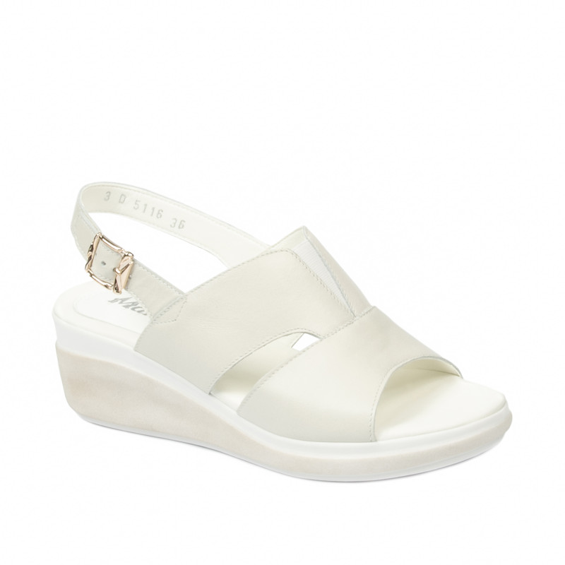Női szandál 5116 bézs