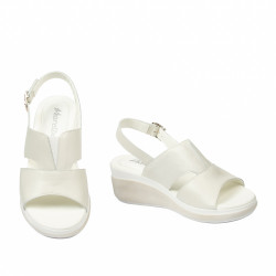 Női szandál 5116 bézs