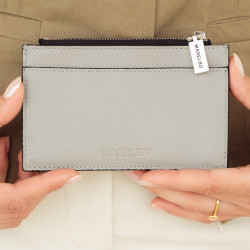 209g 01 biz szürke kártyatartó lifestyle