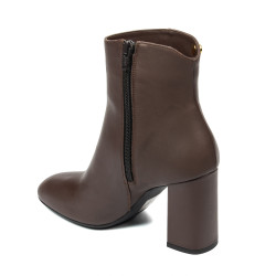 Női magassarkú bokacsizma 1407 kávé