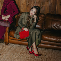 Elegáns női cipő 1311 piros szatén lifestyle