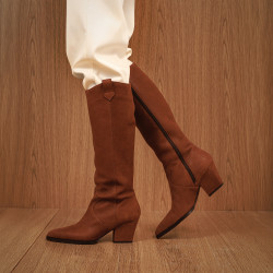Női magas sarkú csizma 1412 biz csokoládé lifestyle