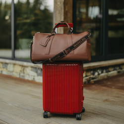 Utazótáska 305g 01 biz konyak lifestyle